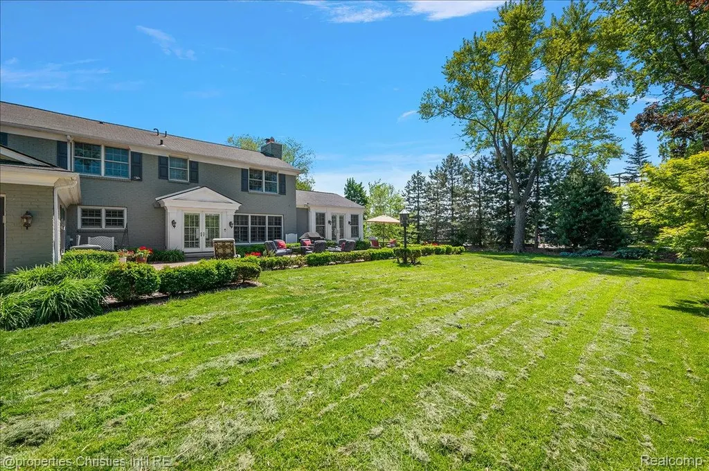 135 Clifton Road Bloomfield Hills City MI 48301