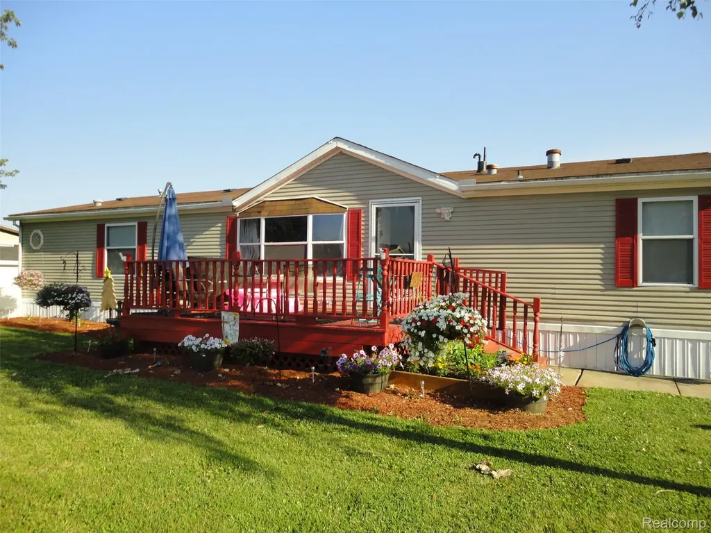 241 Emerald Circle Dundee Village MI 48131