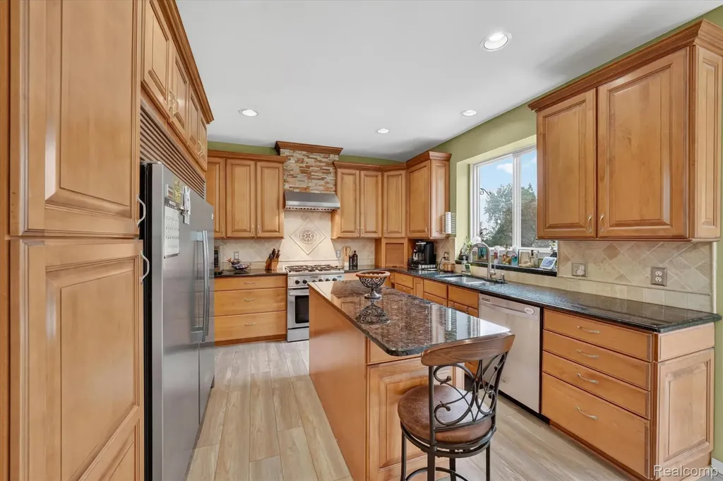 50414 Greycoat Lane Macomb Township MI 48044