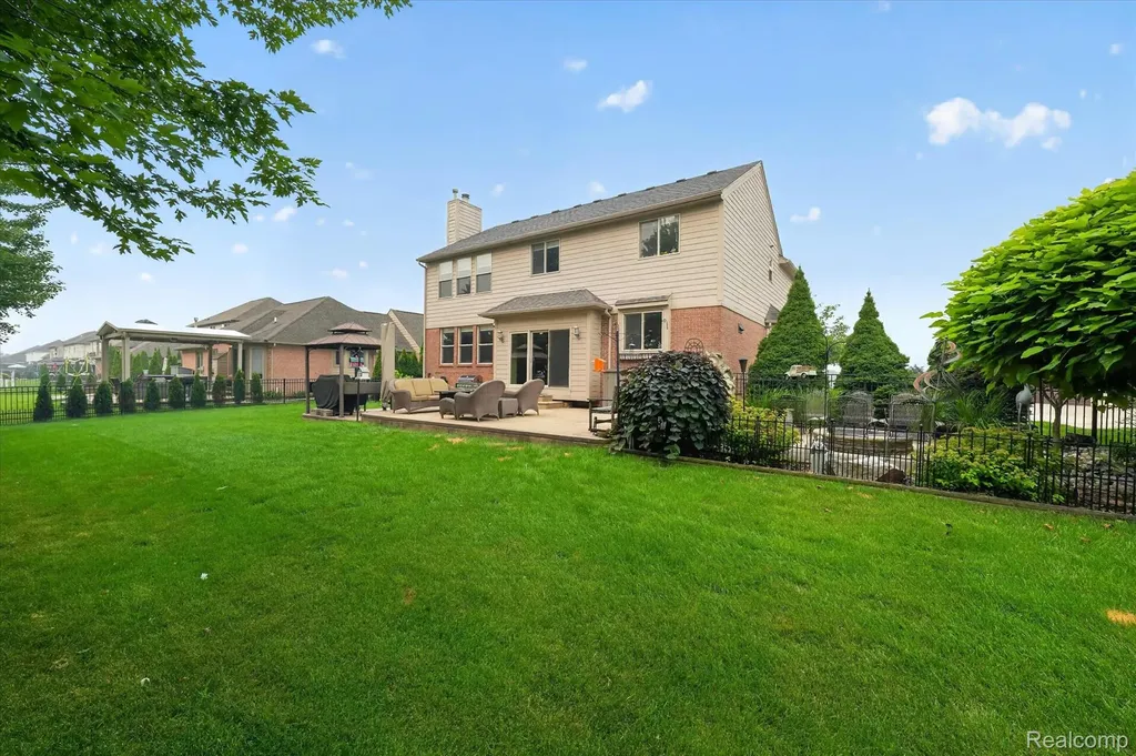 50414 Greycoat Lane Macomb Township MI 48044