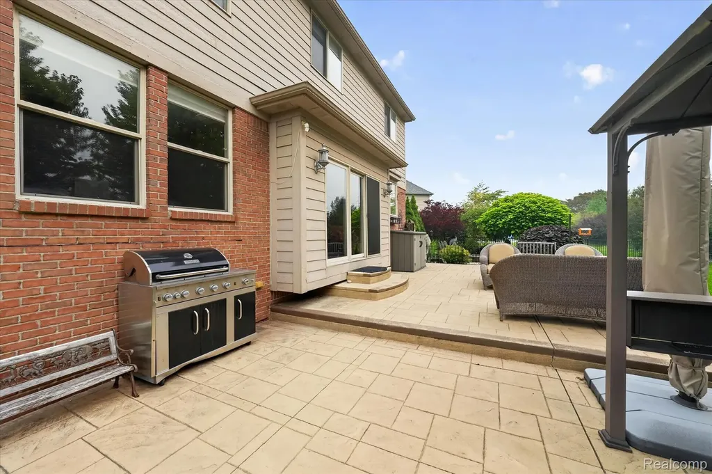 50414 Greycoat Lane Macomb Township MI 48044