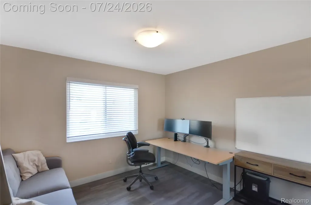 29322 Hoover Road Warren City MI 48093