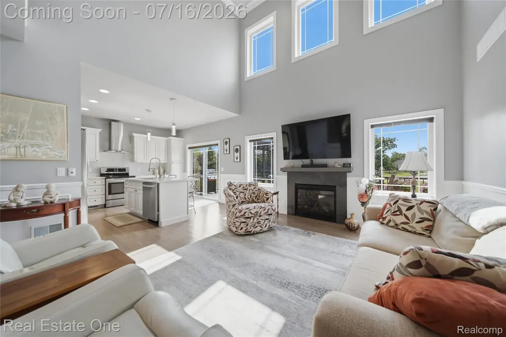 10641 Lone Oak Circle Grand Blanc Charter Township MI 48439