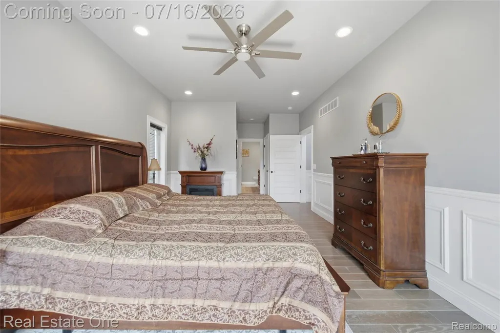 10641 Lone Oak Circle Grand Blanc Charter Township MI 48439