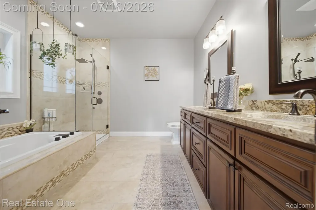 10641 Lone Oak Circle Grand Blanc Charter Township MI 48439