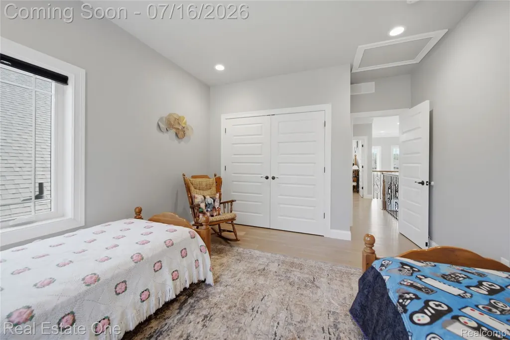 10641 Lone Oak Circle Grand Blanc Charter Township MI 48439