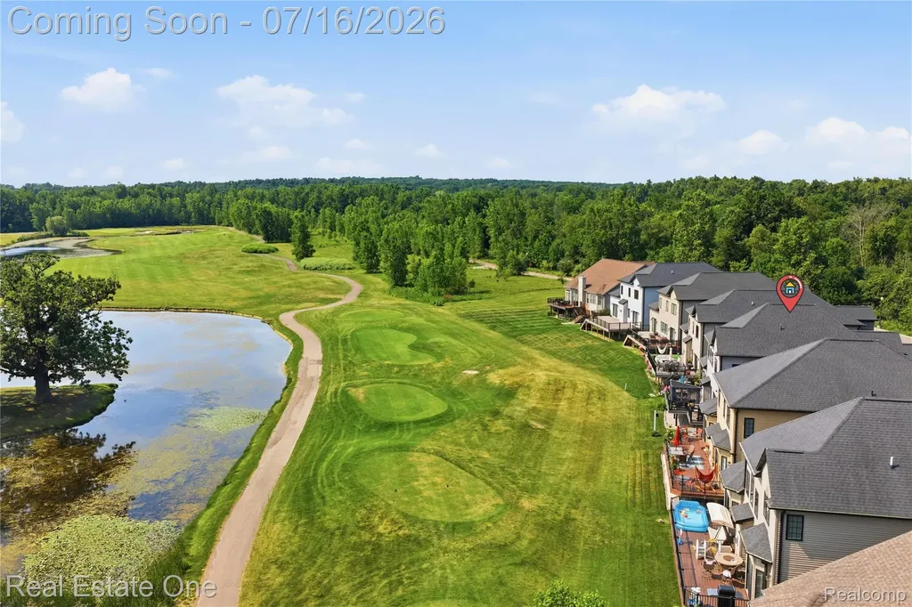 10641 Lone Oak Circle Grand Blanc Charter Township MI 48439