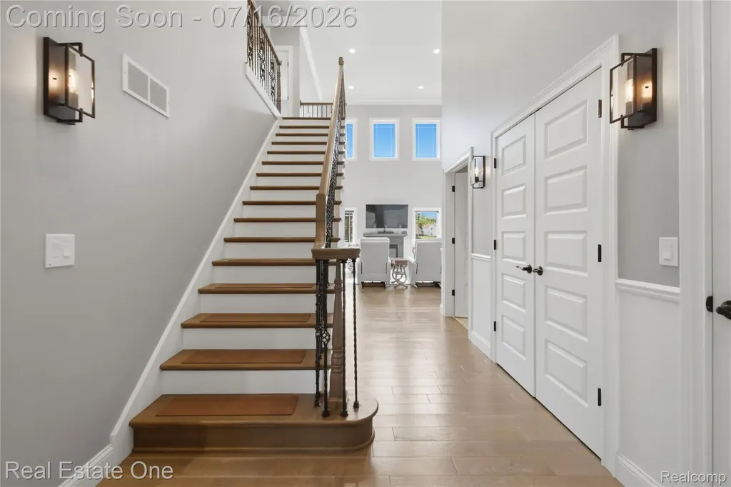 10641 Lone Oak Circle Grand Blanc Charter Township MI 48439
