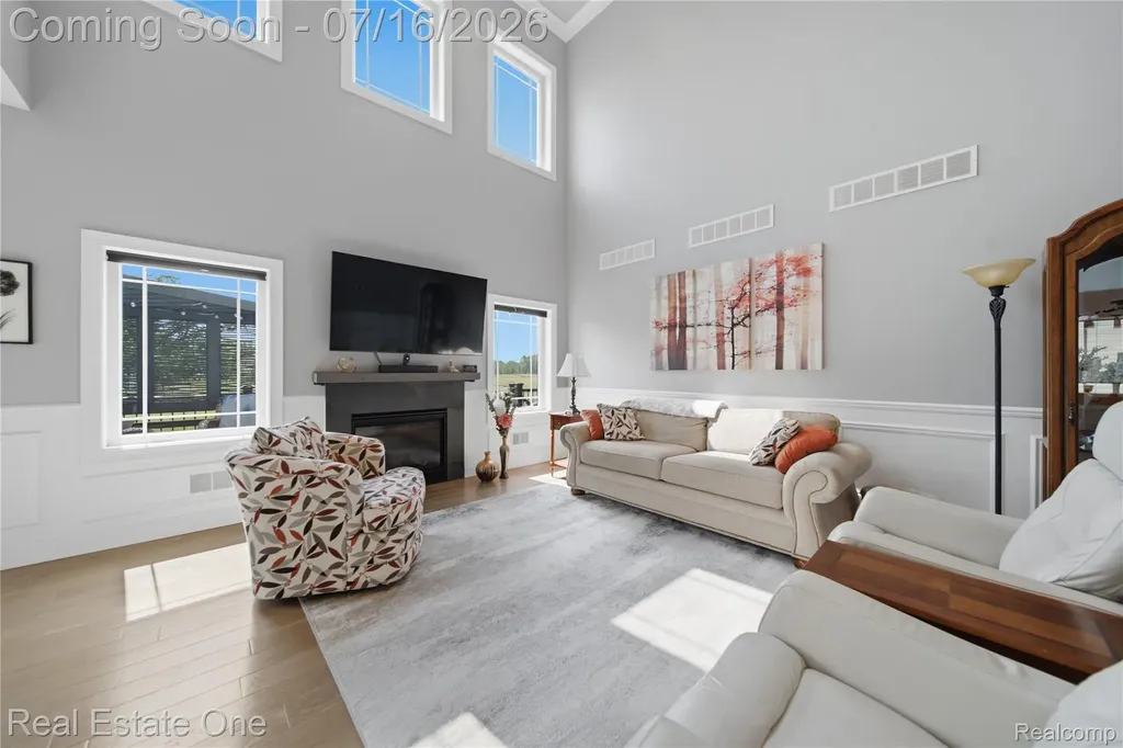 10641 Lone Oak Circle Grand Blanc Charter Township MI 48439