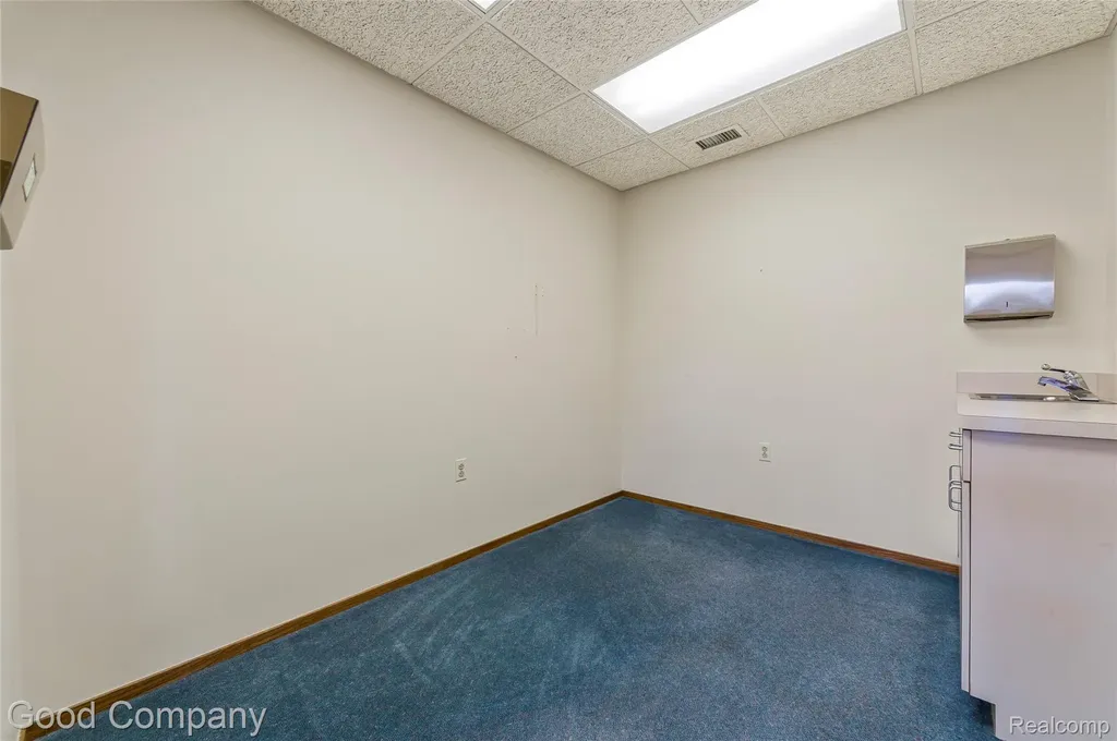 18200 E 10 Mile Road Eastpointe City MI 48021