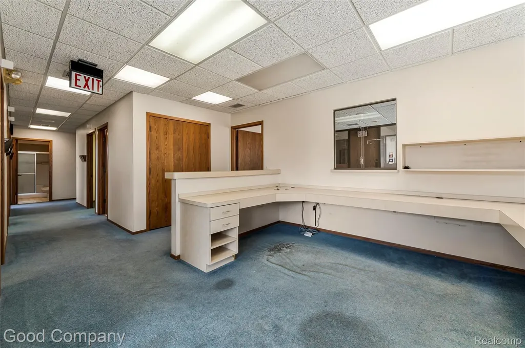 18200 E 10 Mile Road Eastpointe City MI 48021