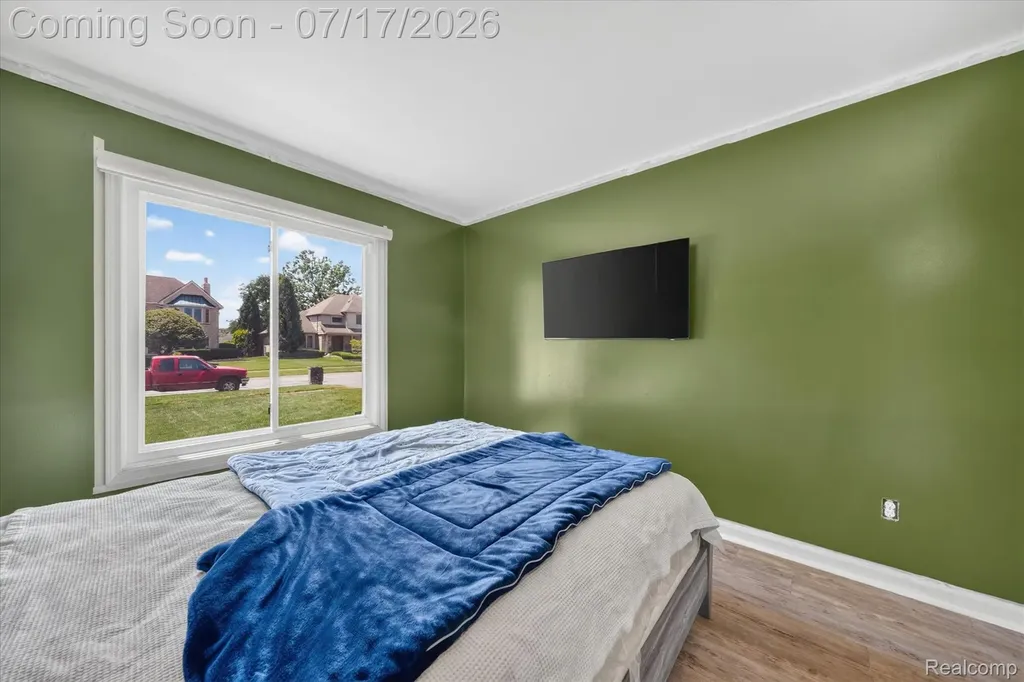 43798 Columbia Drive Clinton Charter Township MI 48038