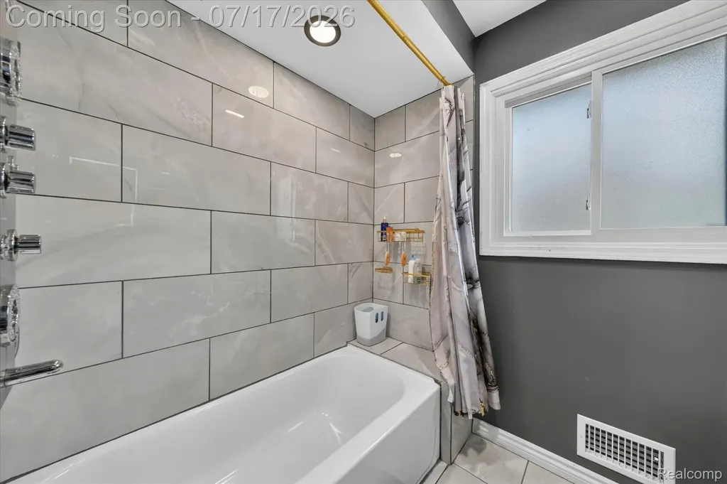 43798 Columbia Drive Clinton Charter Township MI 48038
