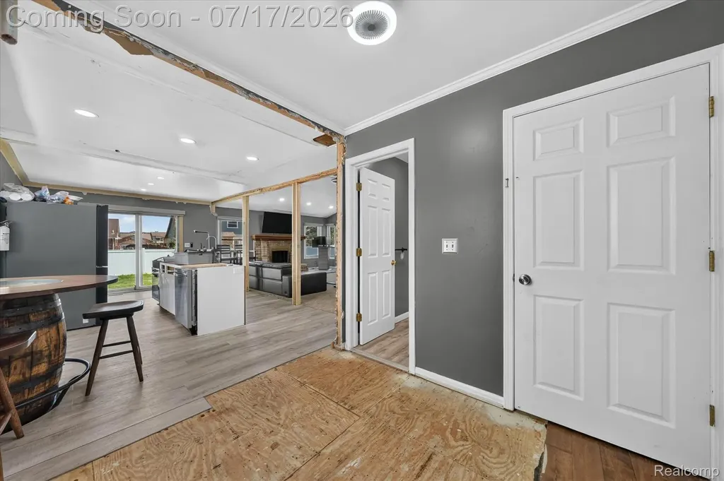 43798 Columbia Drive Clinton Charter Township MI 48038