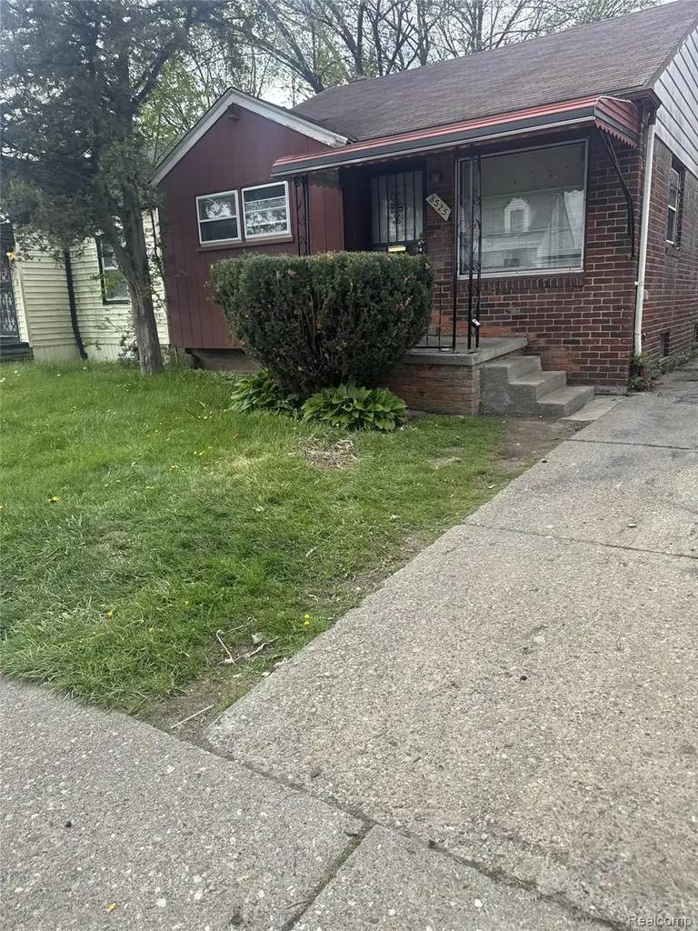 8525 Greenlawn Street Detroit City MI 48204