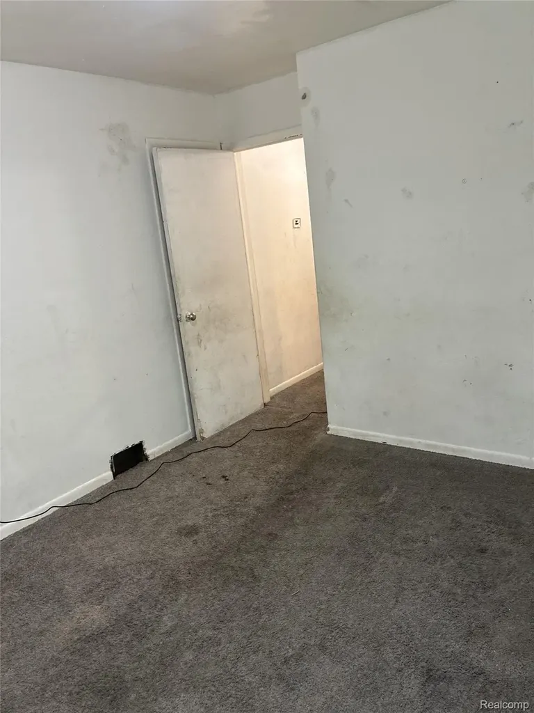 8525 Greenlawn Street Detroit City MI 48204