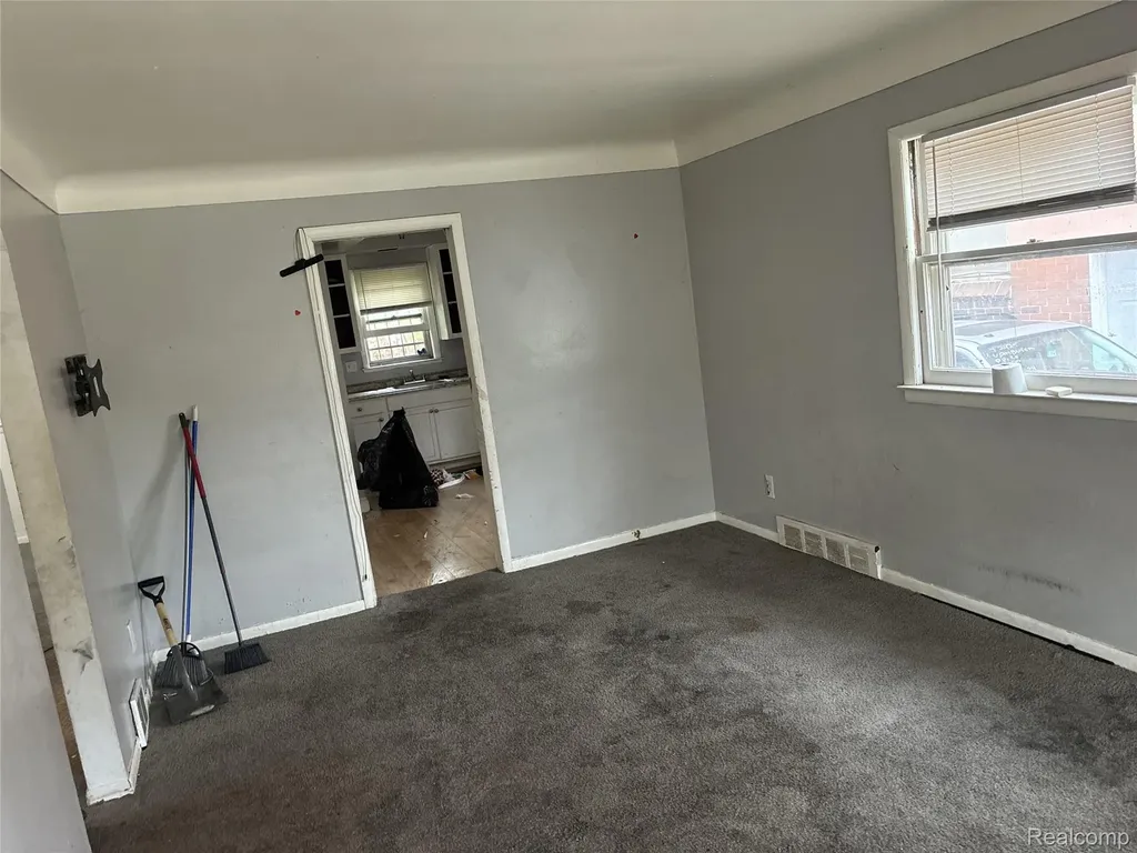8525 Greenlawn Street Detroit City MI 48204