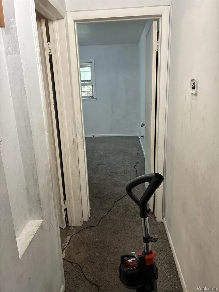 8525 Greenlawn Street Detroit City MI 48204
