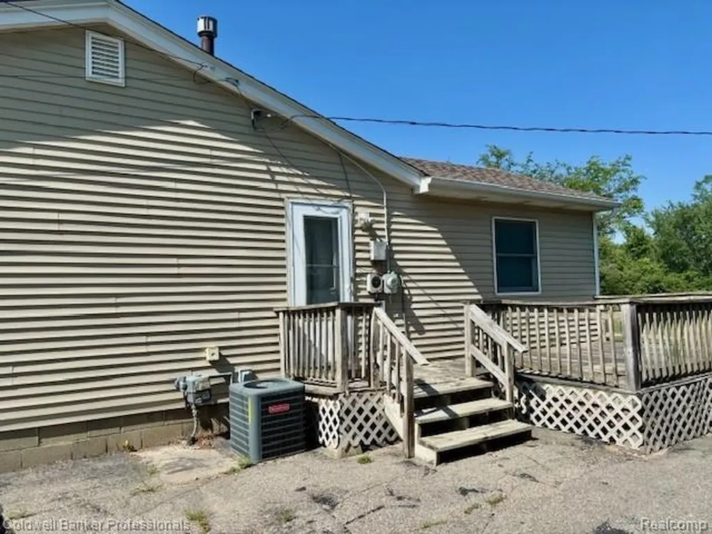 25449 Bell Road Huron Charter Township MI 48164
