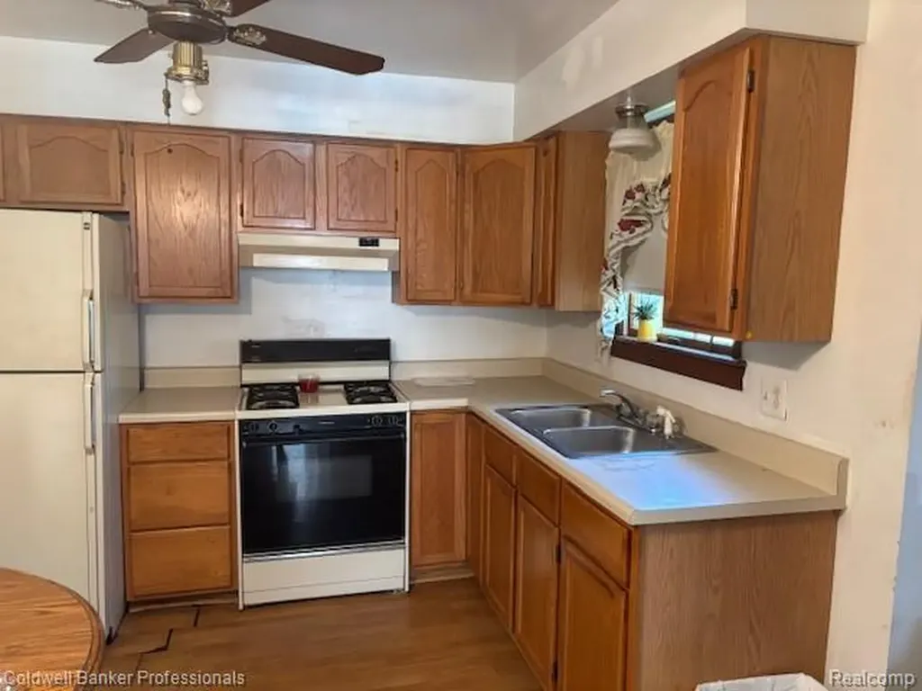 25449 Bell Road Huron Charter Township MI 48164