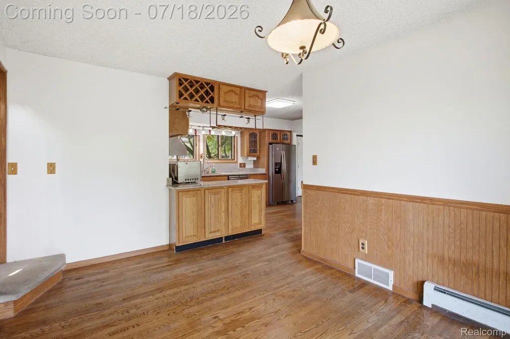 2726 Bay Drive West Bloomfield Charter Township MI 48324