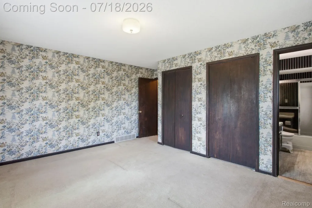 2726 Bay Drive West Bloomfield Charter Township MI 48324