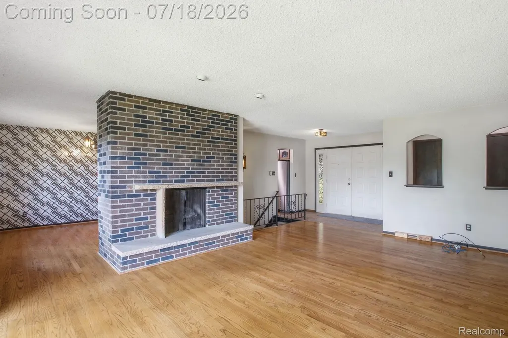 2726 Bay Drive West Bloomfield Charter Township MI 48324