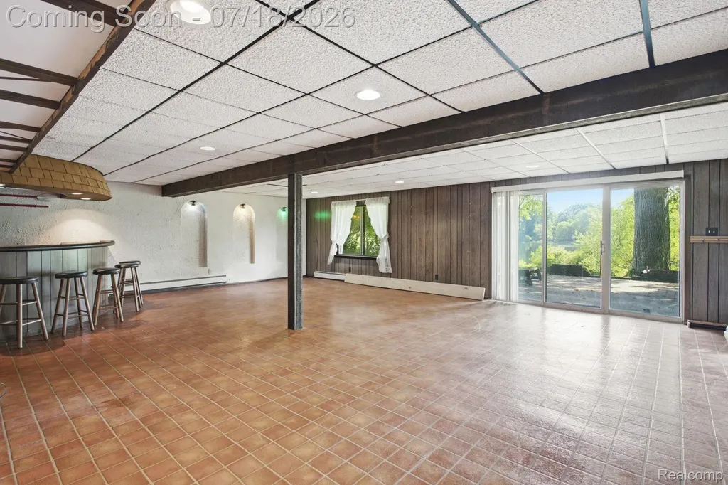 2726 Bay Drive West Bloomfield Charter Township MI 48324