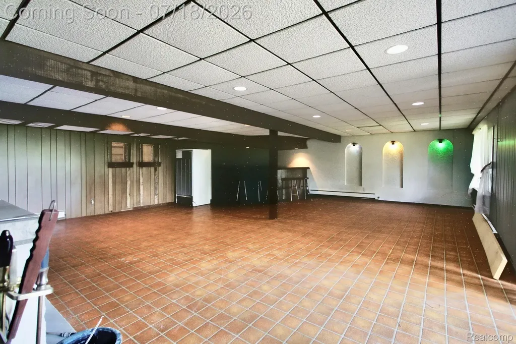 2726 Bay Drive West Bloomfield Charter Township MI 48324