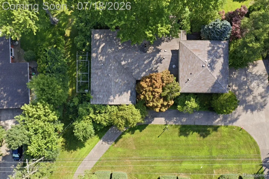 2726 Bay Drive West Bloomfield Charter Township MI 48324