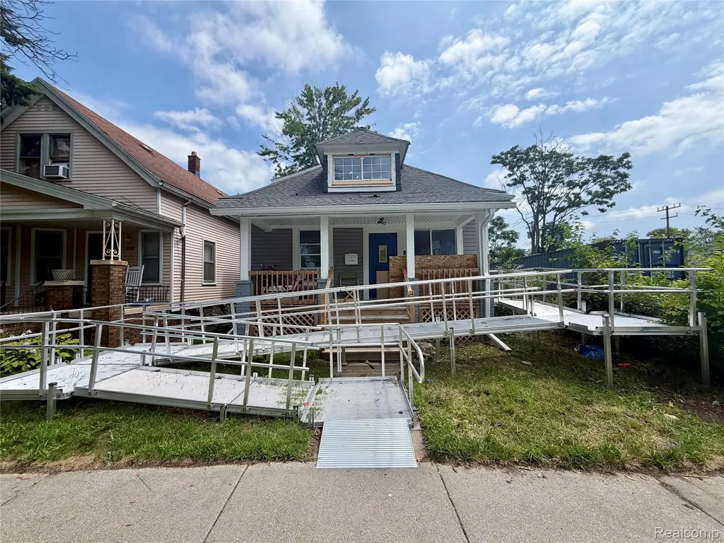 5120 Belvidere Street Detroit City MI 48213