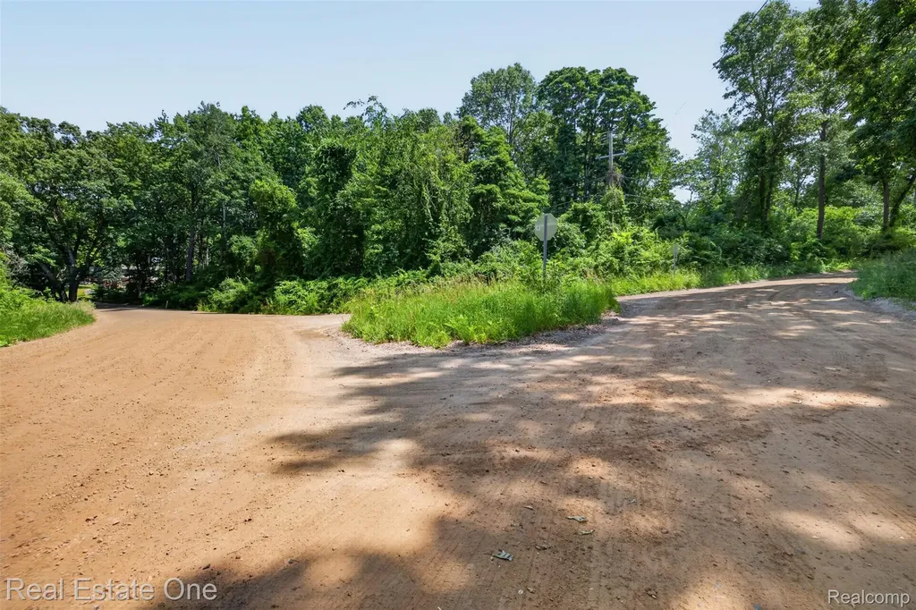 0000 Big Lake Springfield Charter Township MI 48350