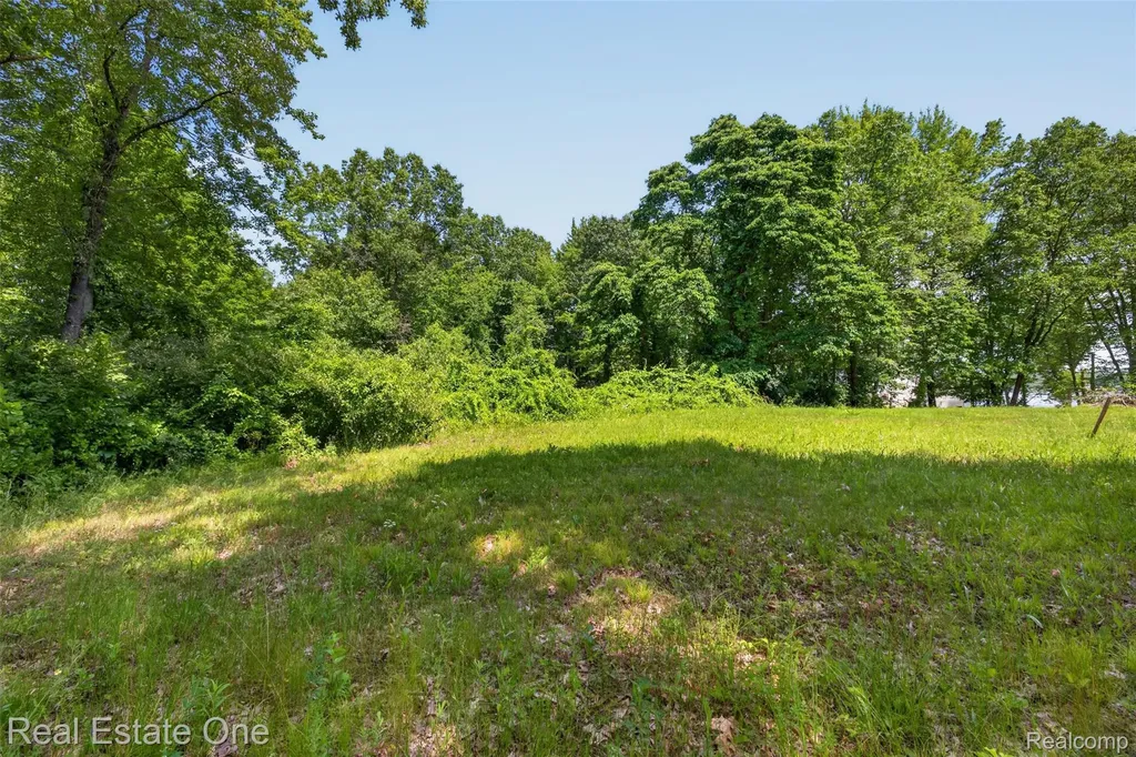 0000 Big Lake Springfield Charter Township MI 48350