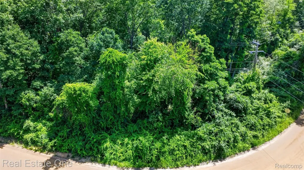 0000 Big Lake Springfield Charter Township MI 48350