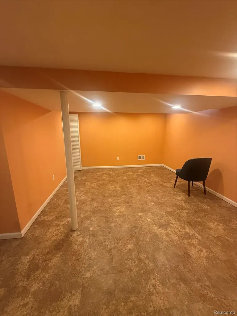 24706 Bashian Drive Novi City MI 48375