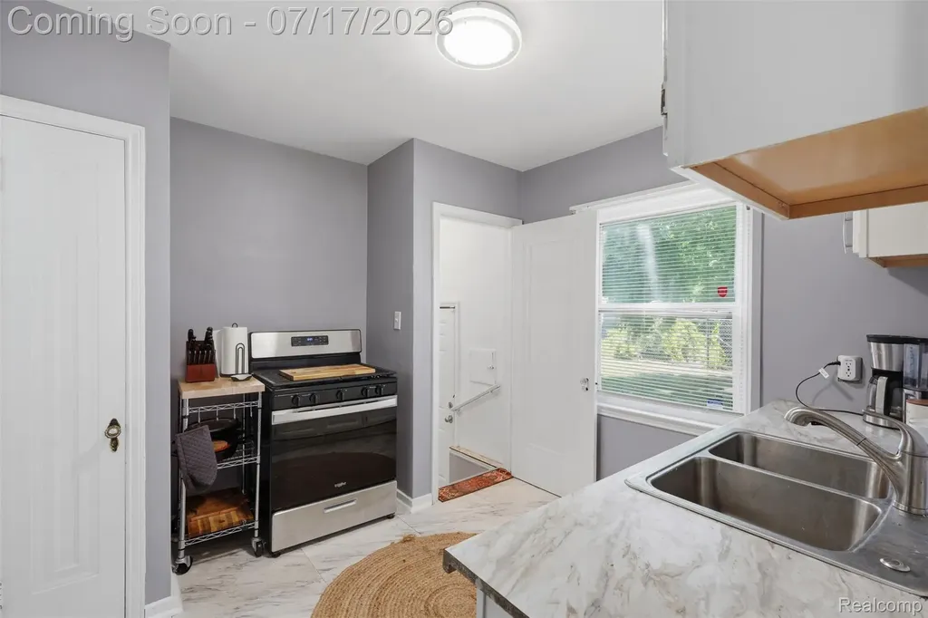 20176 Stoepel Street Detroit City MI 48221