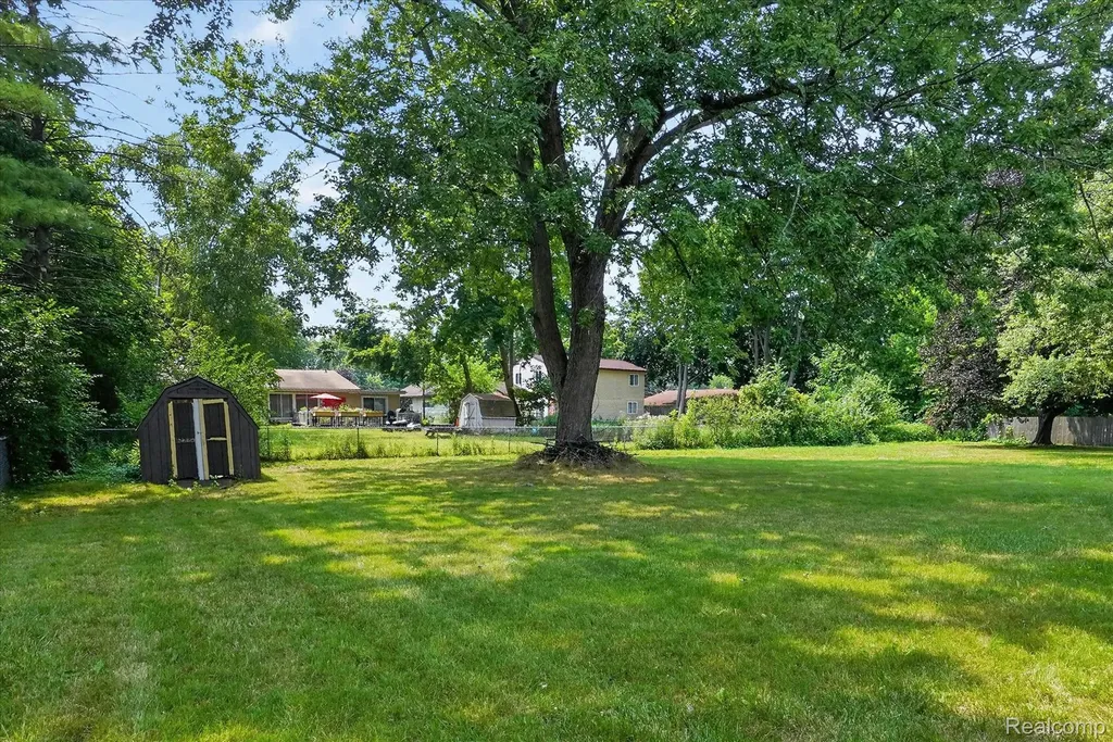3504 Creekwood Drive Bridgeport Charter Township MI 48601
