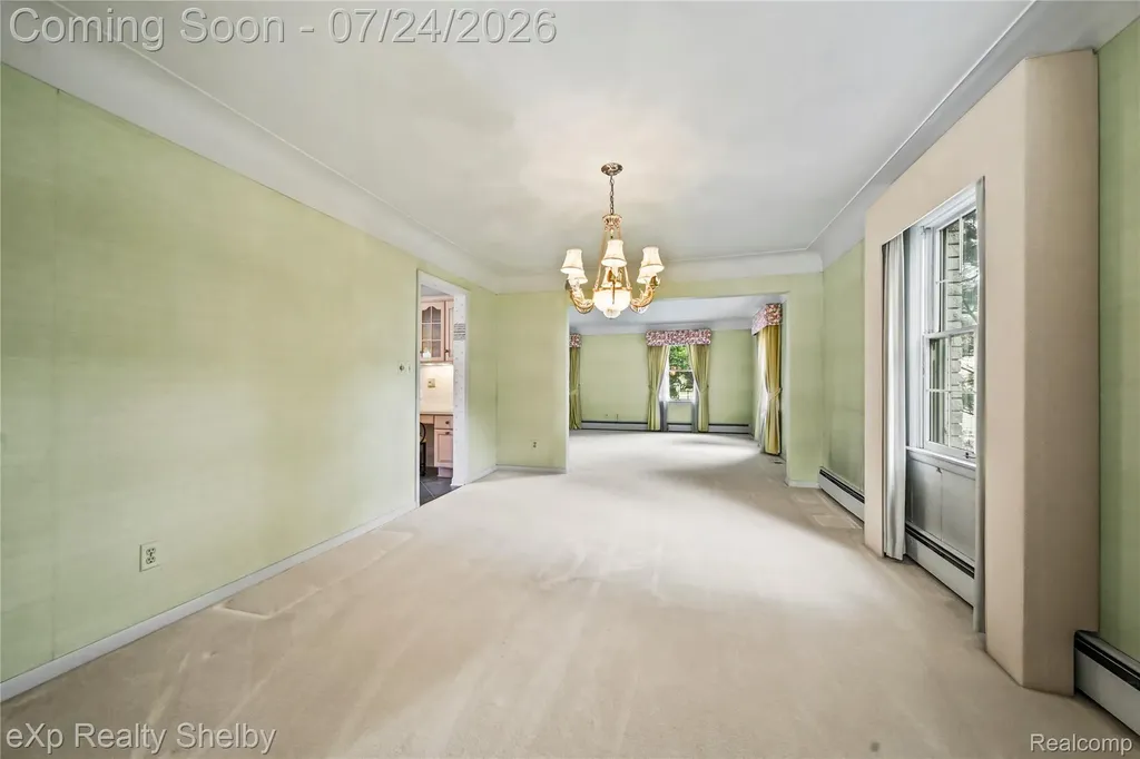11512 Short Drive Warren City MI 48093