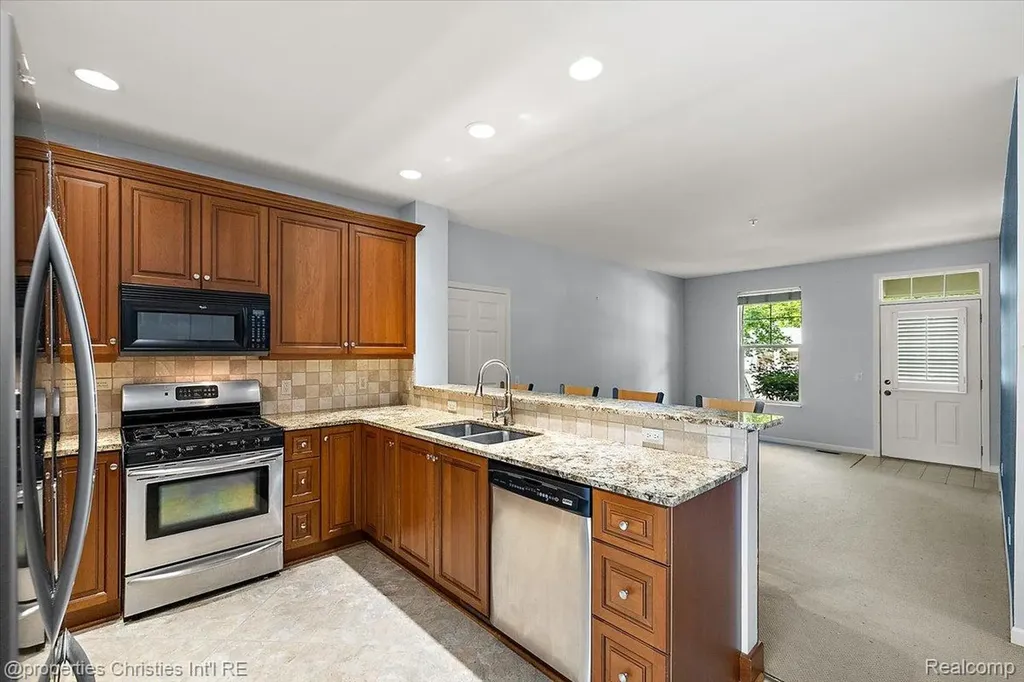 185 Hamilton Street Plymouth City MI 48170