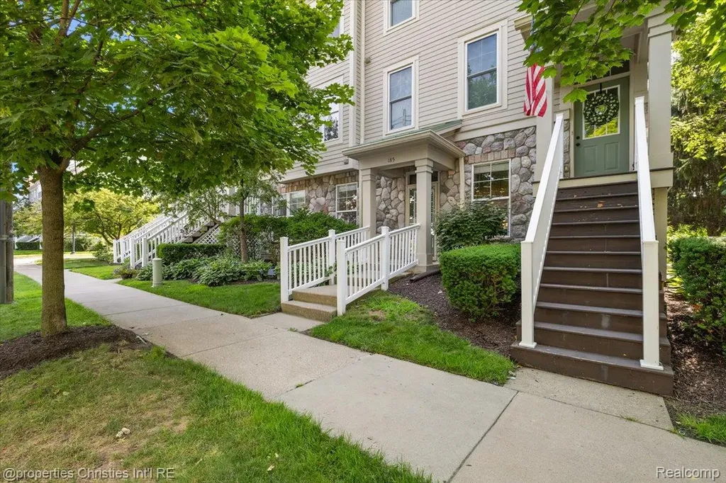 185 Hamilton Street Plymouth City MI 48170