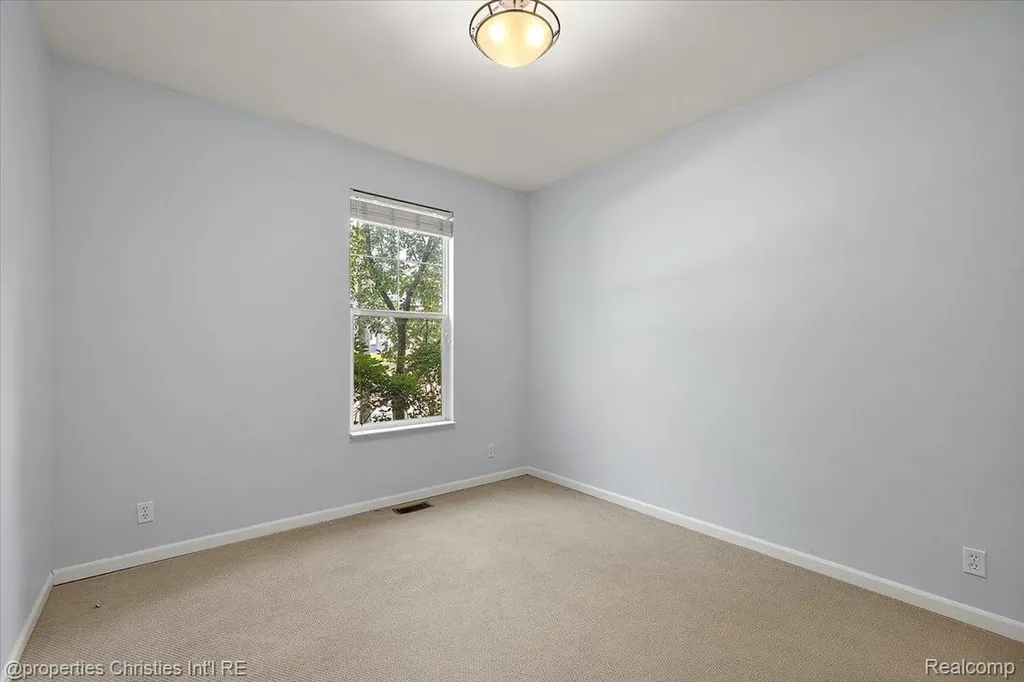 185 Hamilton Street Plymouth City MI 48170