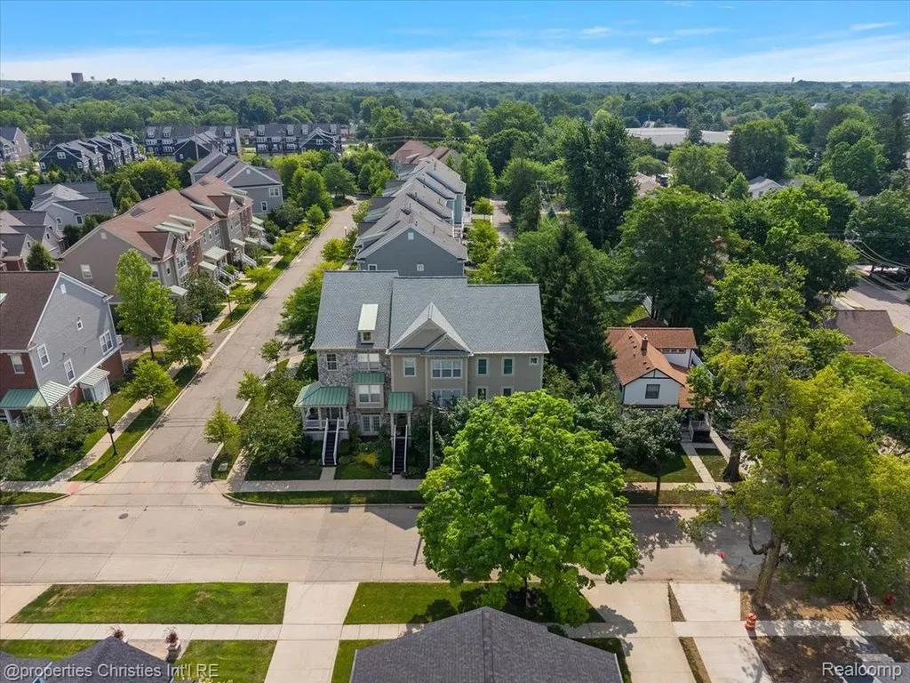 185 Hamilton Street Plymouth City MI 48170