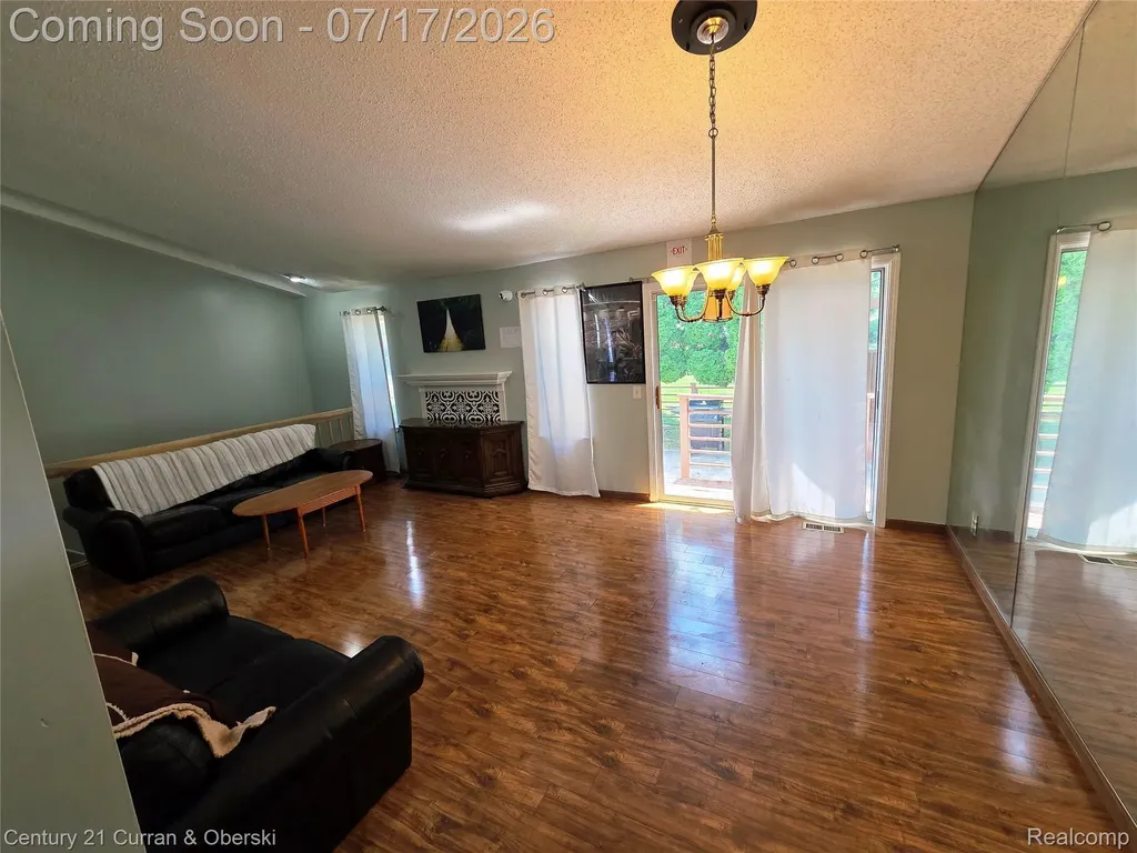38185 Palmateer Road Westland City MI 48186