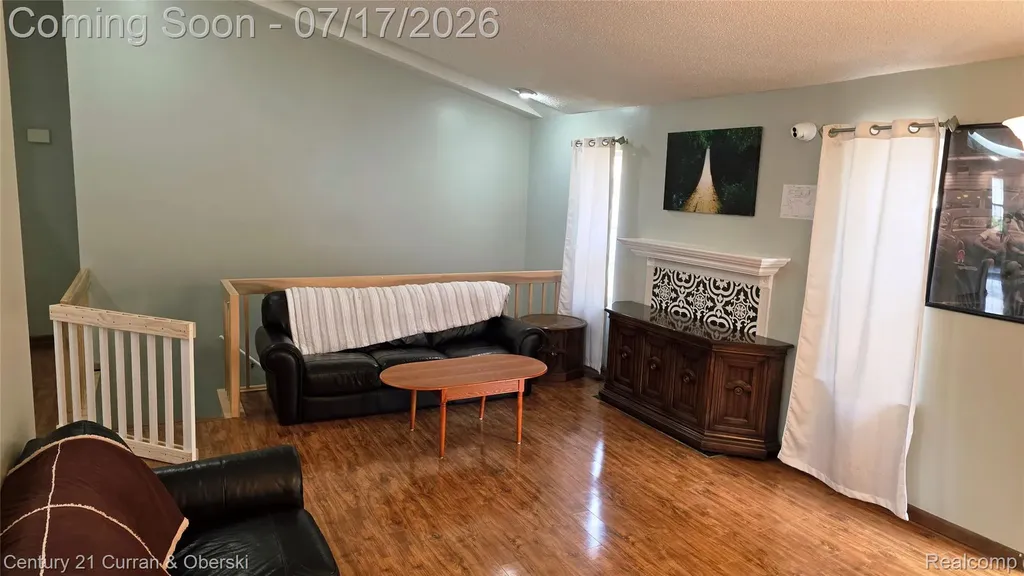38185 Palmateer Road Westland City MI 48186