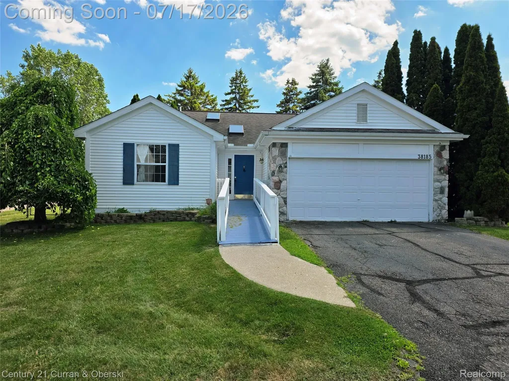 38185 Palmateer Road Westland City MI 48186
