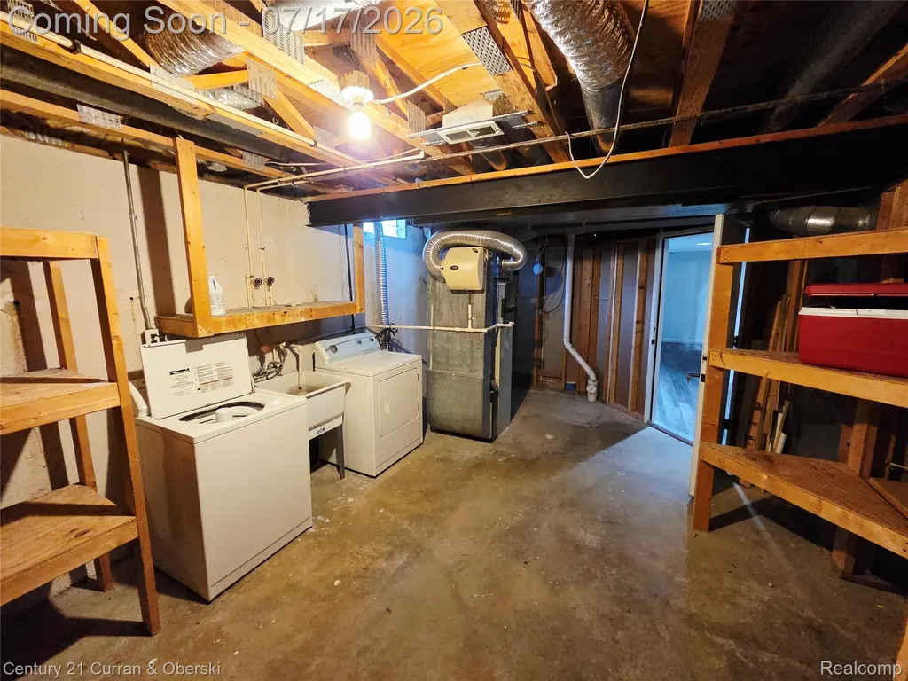 38185 Palmateer Road Westland City MI 48186