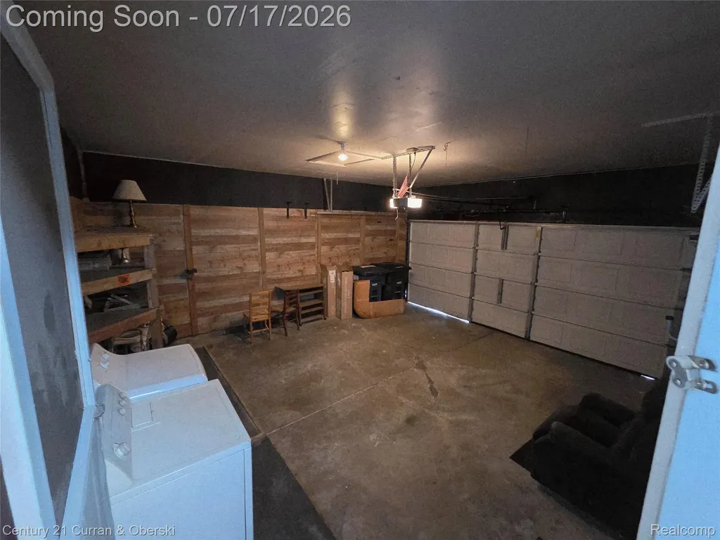 38185 Palmateer Road Westland City MI 48186