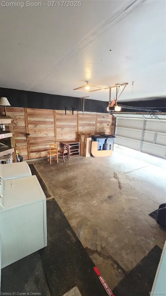 38185 Palmateer Road Westland City MI 48186