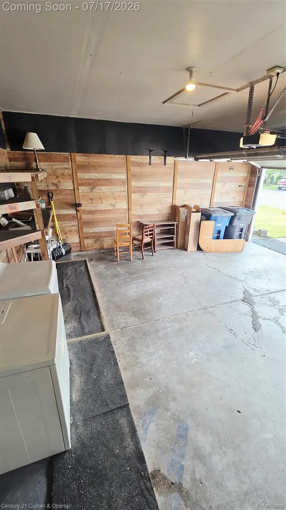 38185 Palmateer Road Westland City MI 48186