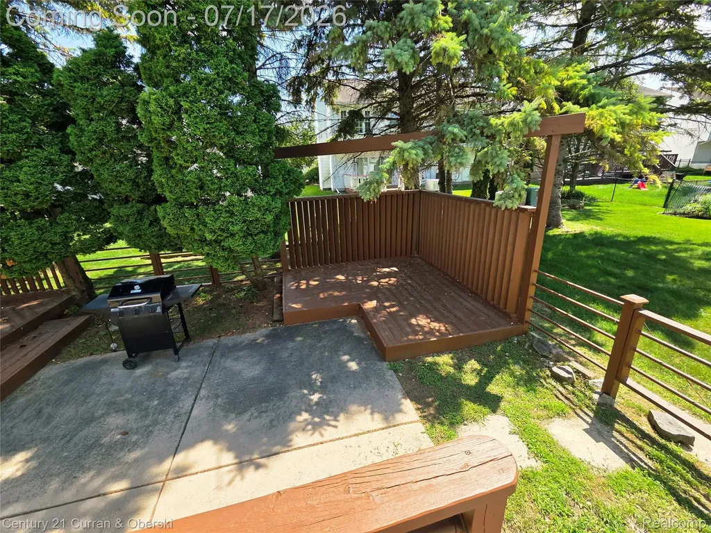 38185 Palmateer Road Westland City MI 48186